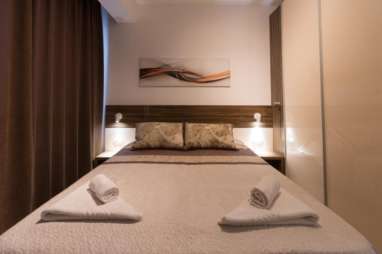 וארנה City Apartments Triumph מראה חיצוני תמונה